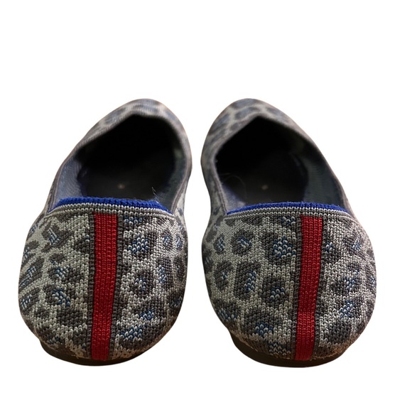 Rothy's Women's size 9.5 The Flat Rounded Toe Gray and Blue Cheetah Print Flats‎ - Picture 5 of 8